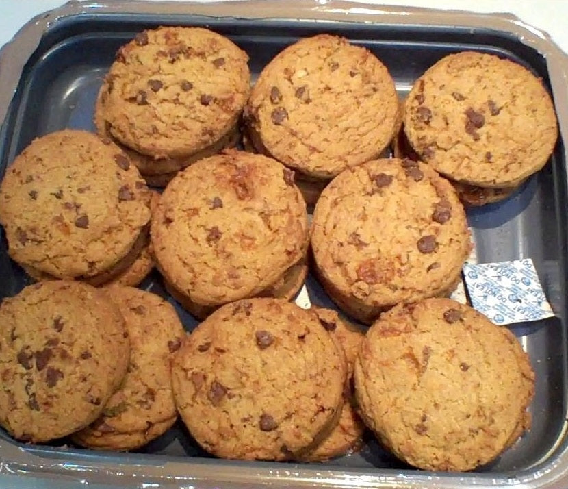 Military MRE Tray Pack — Chocolate Crunchy Peanut Butter Cookies with Chocolate Chips (UGR Component) — view 5